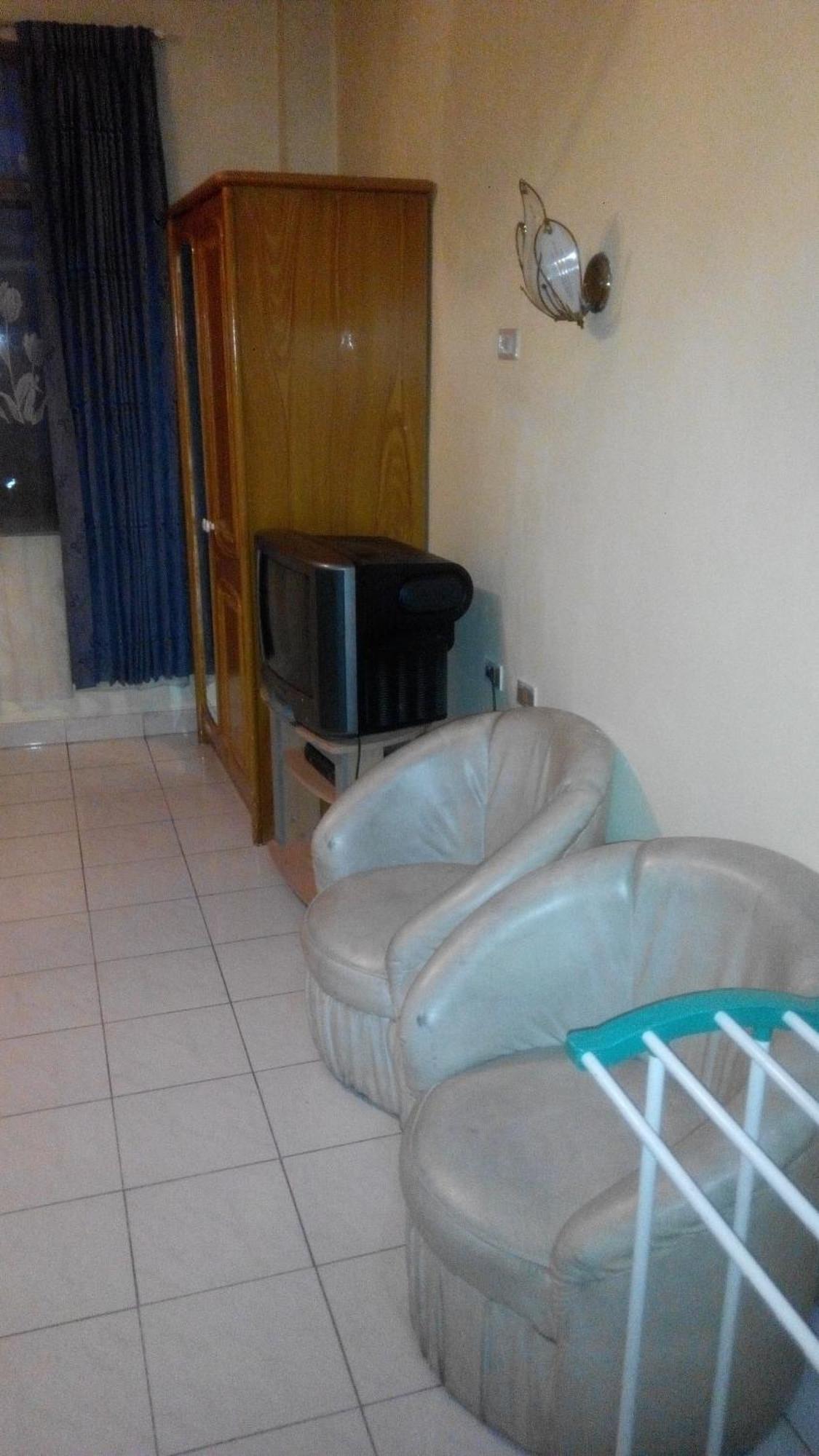 Melissa Palace Hotel And Karaoke Parapat Esterno foto