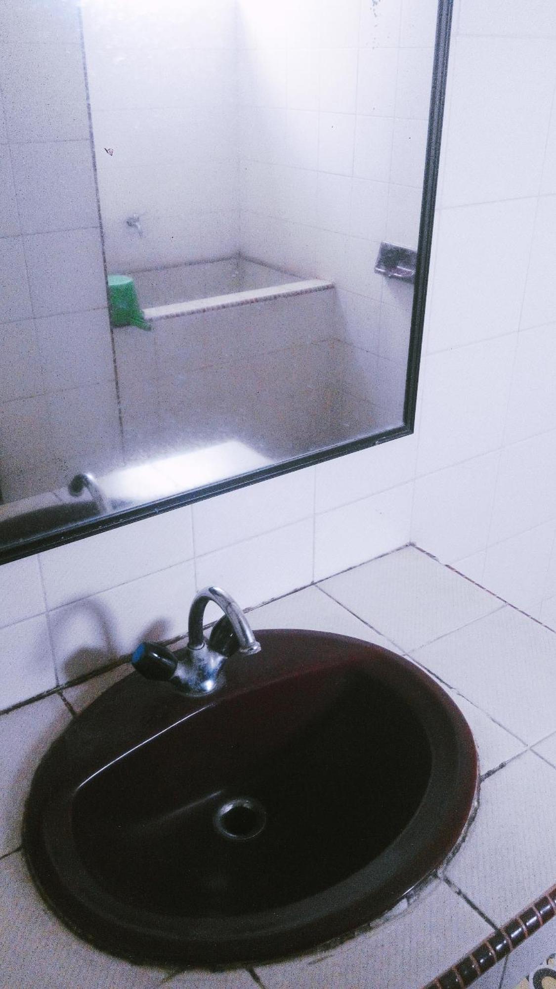 Melissa Palace Hotel And Karaoke Parapat Esterno foto